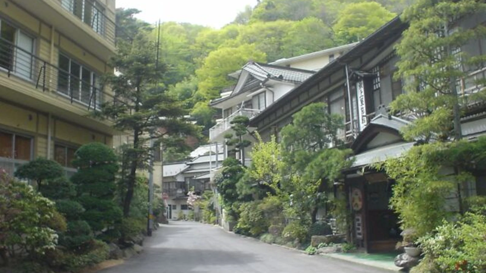 鎌先温泉